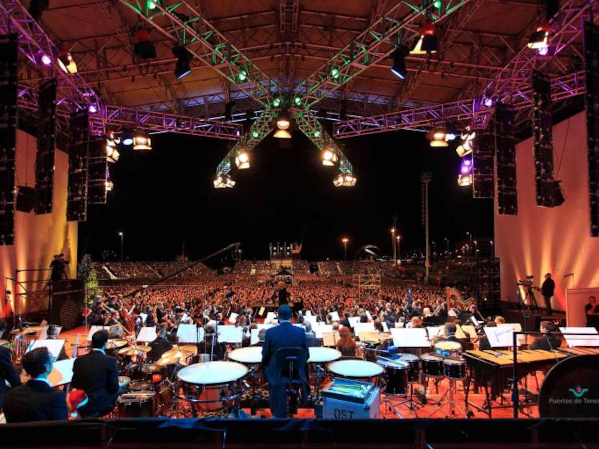 El puerto de Santa Cruz de Tenerife acoge este viernes el tradicional Concierto de Navidad de la OST