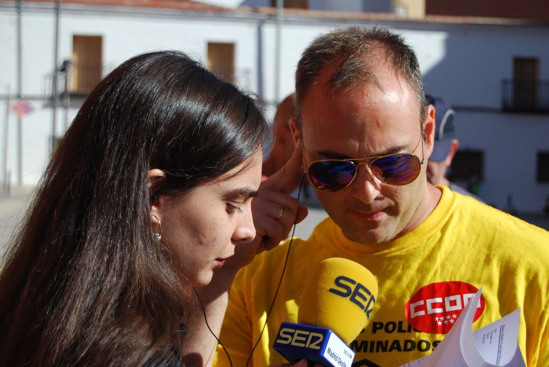 A pie de calle Madrid Oeste 25-10-2018 – Concentración de policías frente al ayuntamiento