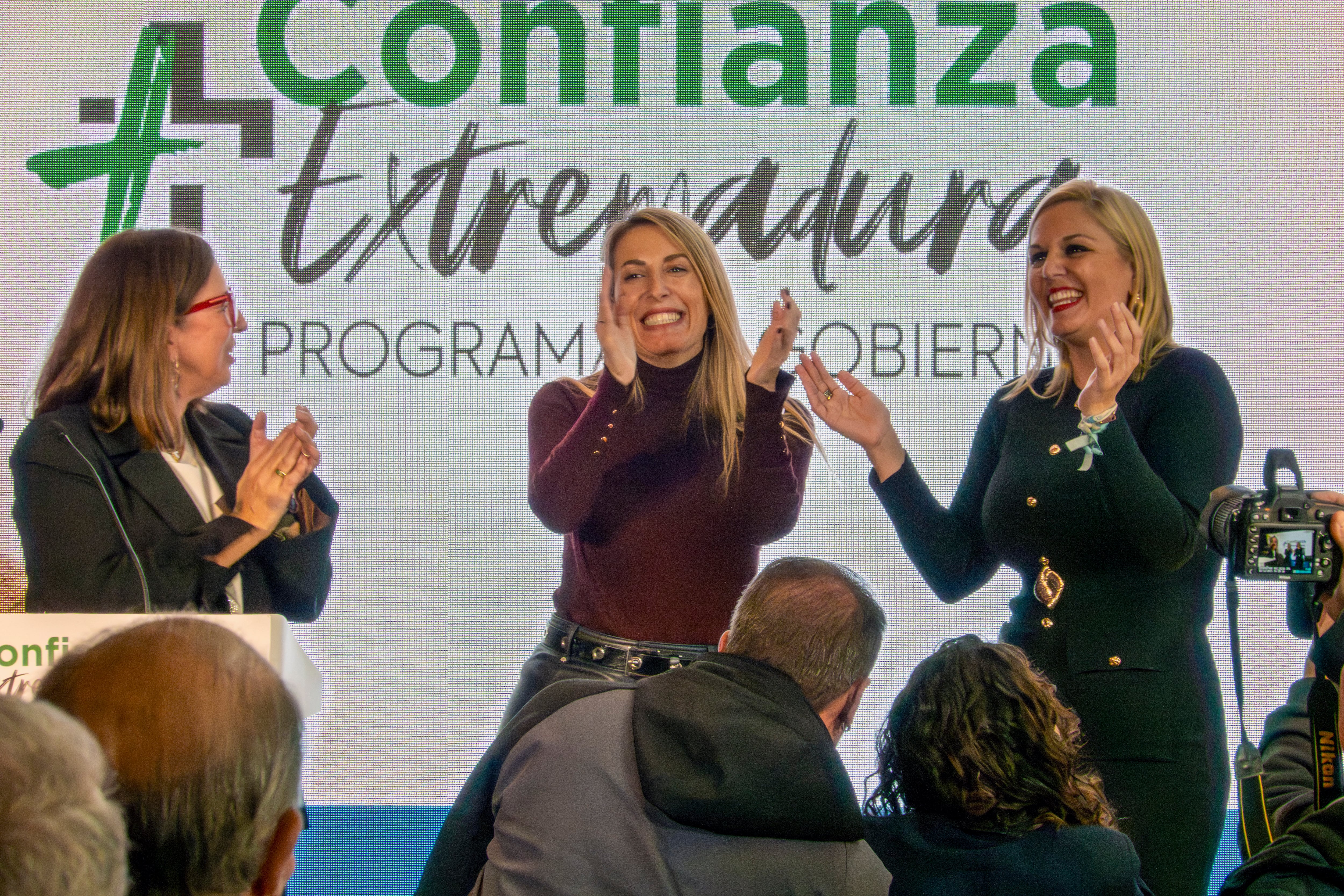 BADAJOZ, 03/12/2025.- La presidenta de la Junta y candidata a la reelección por el PP, María Guardiola, presenta las líneas del programa electoral con el que concurre a los comicios autonómicos del 21 de diciembre, este miércoles. EFE/ Jero Morales
