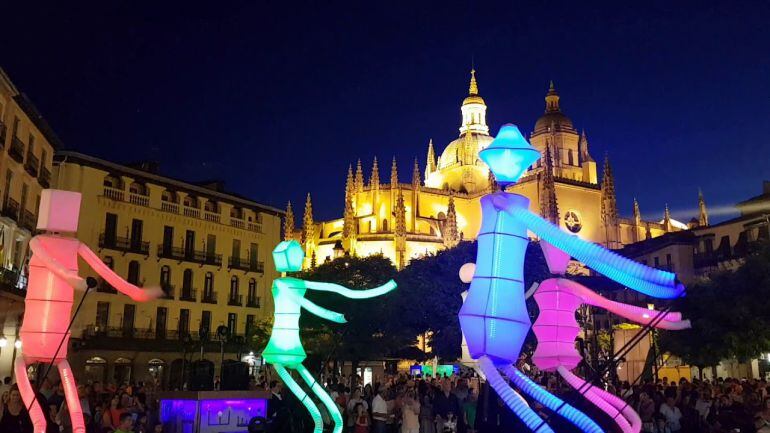 Una de las múltiples actividades de la Noche de Luna Llena celebradas anoche en Segovia