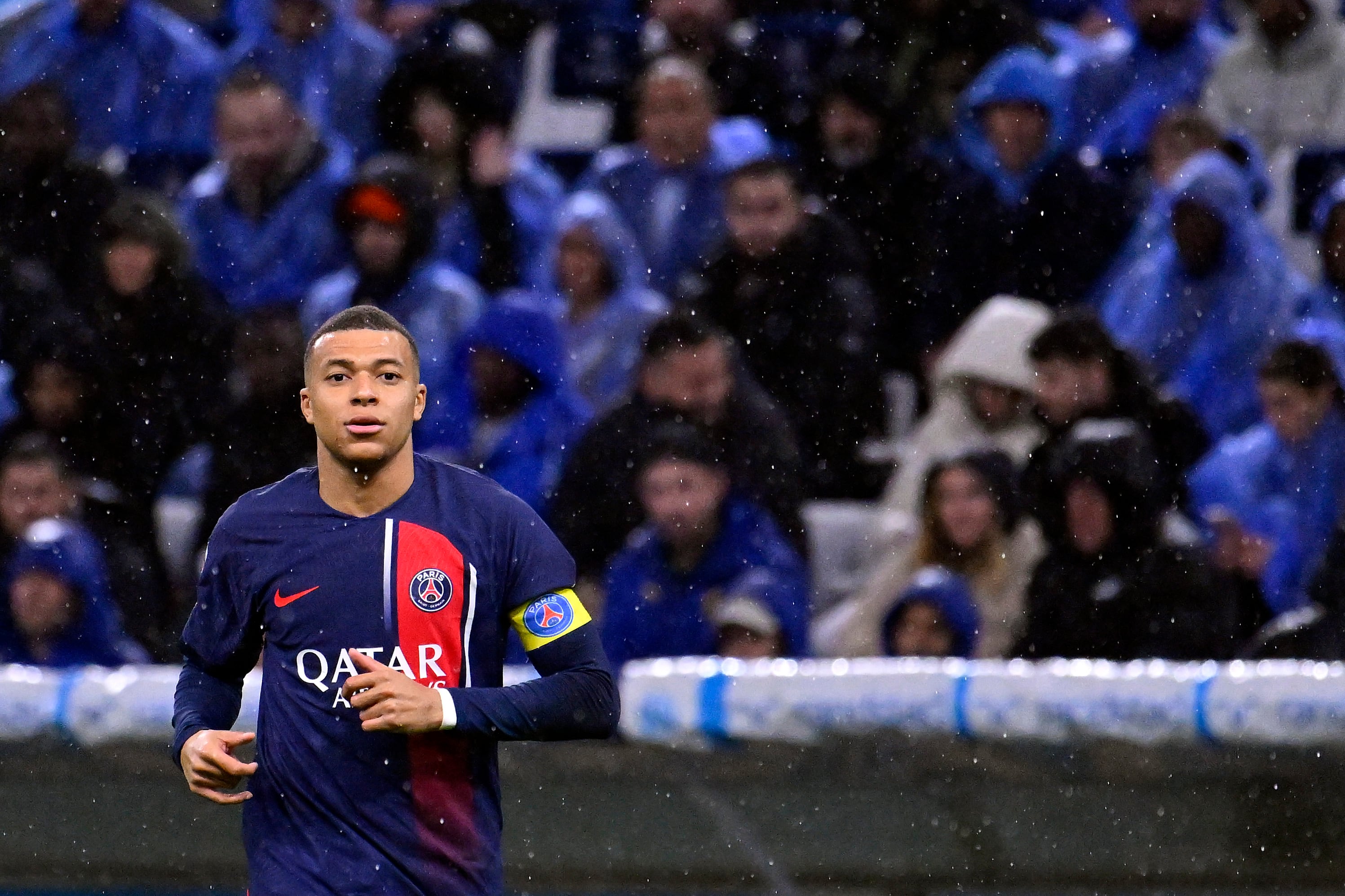 Kylian Mbappe, con la camiseta del Paris Saint-Germain en un partido