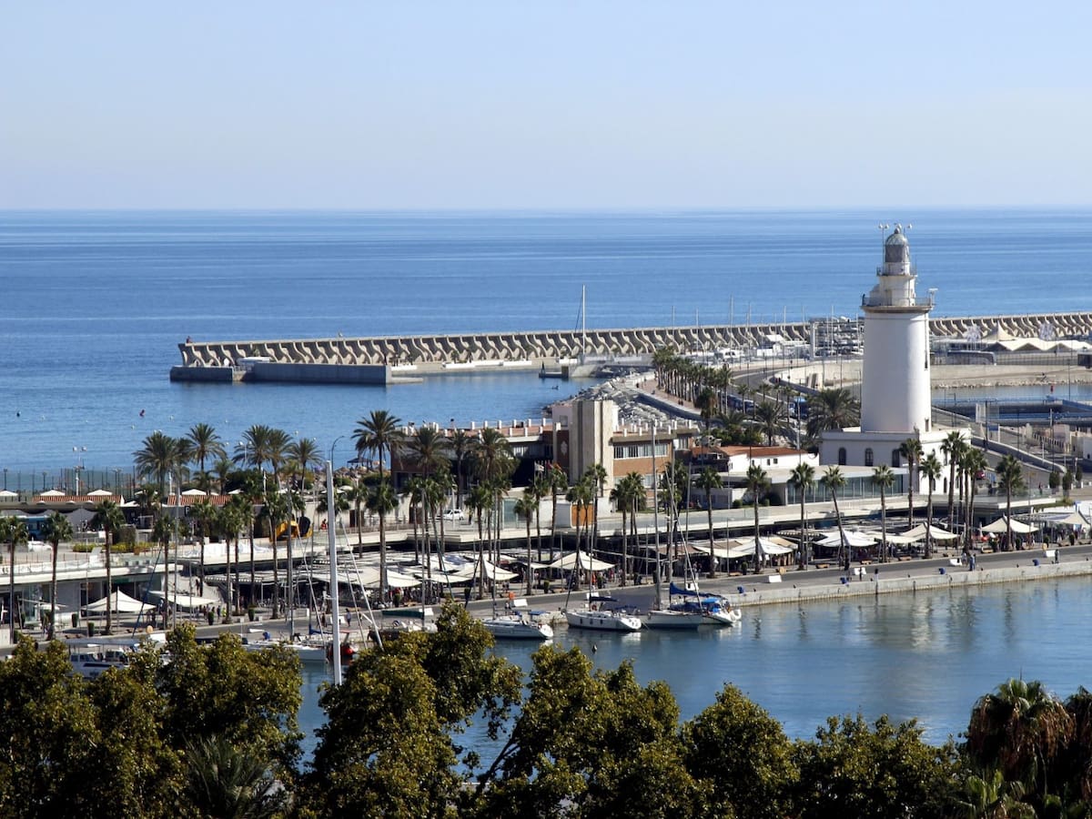 La Farola de Málaga se convertirá en espacio expositivo tras su rehabilitación