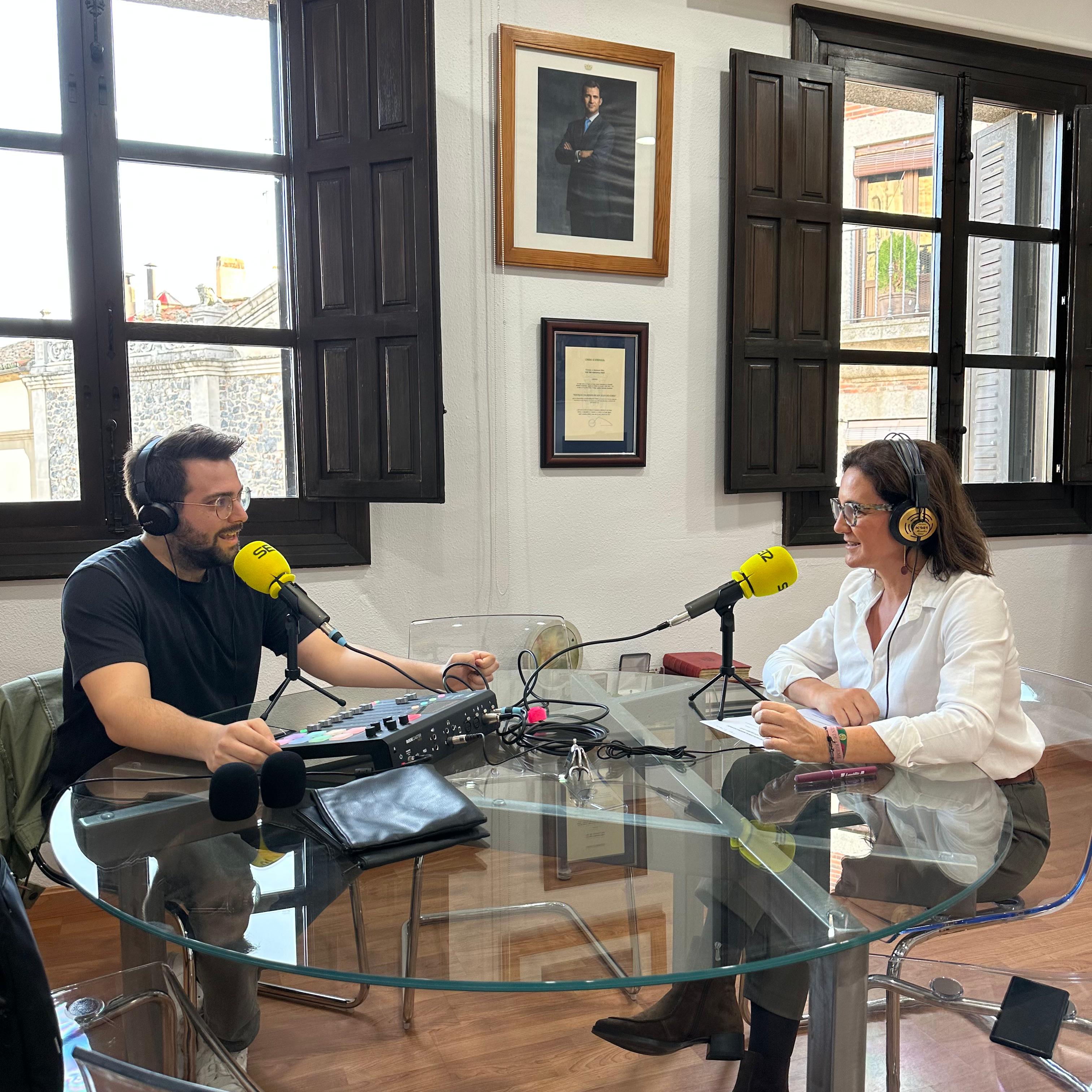 Almudena Domingo en un instante de la entrevista