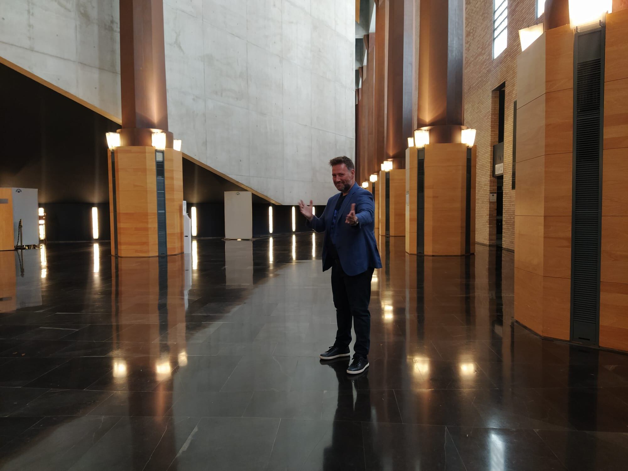 Carlos Latre viene con su show a hacer feliz a Zaragoza.