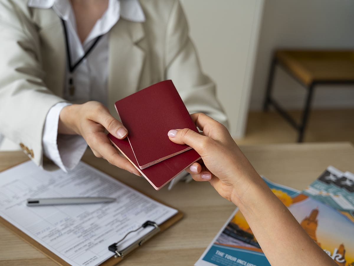 Pamplona registra casi 5.000 solicitudes en la nueva oficina de regularización de migrantes