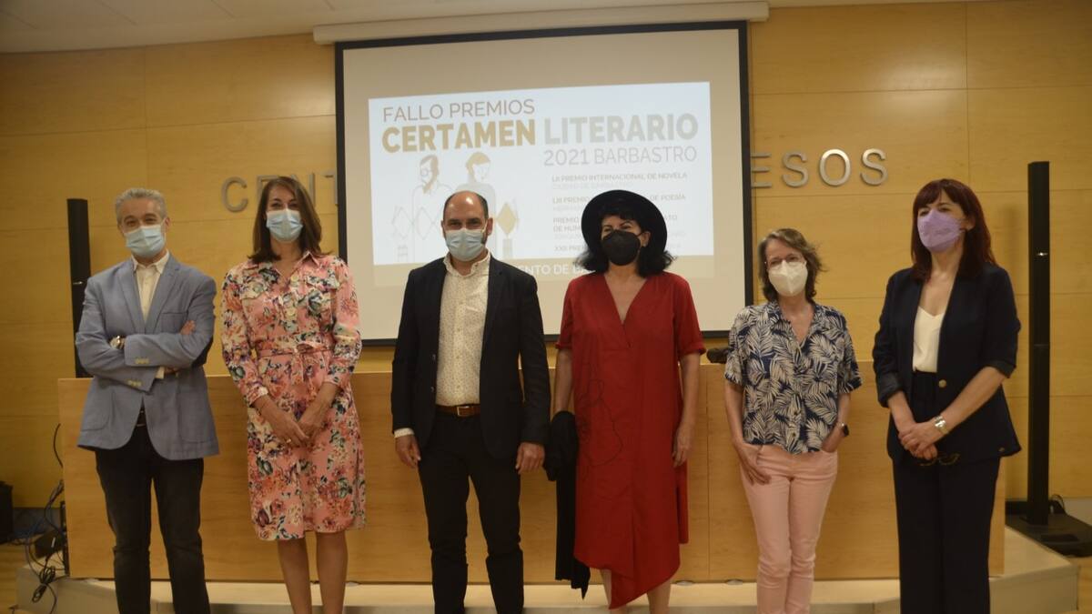 Jorge Carrión e Ioana Gruia ganan los premios literarios de Barbastro