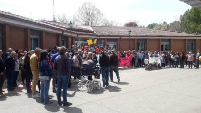 La undécima concentración semanal de Roa contó con la presencia de escolares al coincidir con las vacaciones de Semana Santa