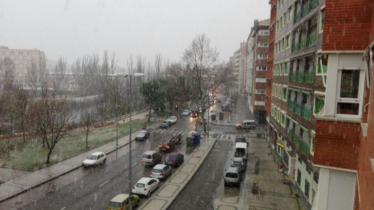 La nieve llega a la capital palentina