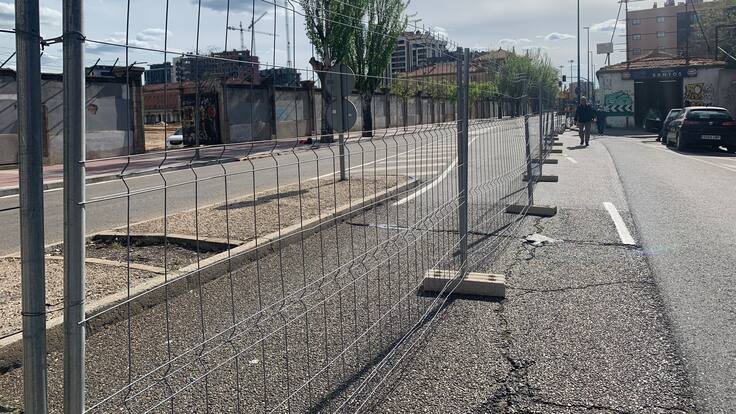 Luis Vélez, concejal de Movilidad, explica el corte del Paseo de Farnesio