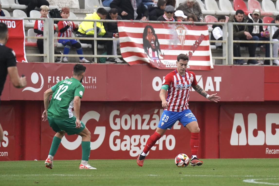 Juan Rodríguez ante el Alcoyano