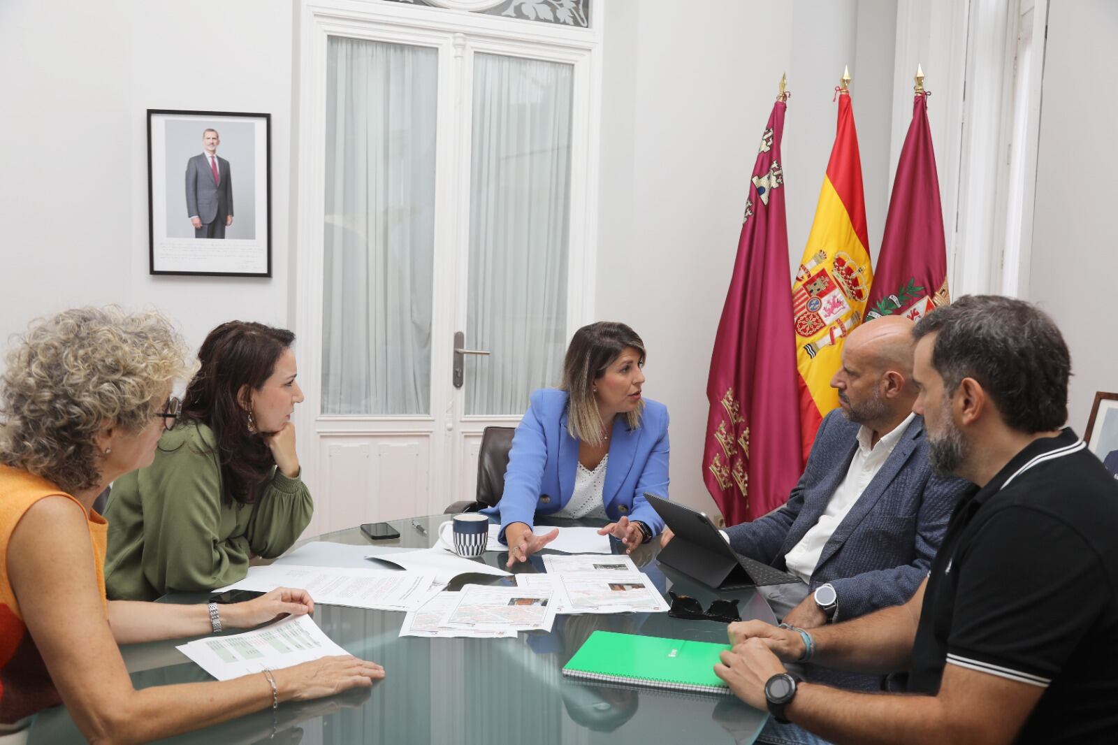 La alcaldesa de Cartagena mantiene una reunión con el concejal de Urbanismo y técnicos municipales