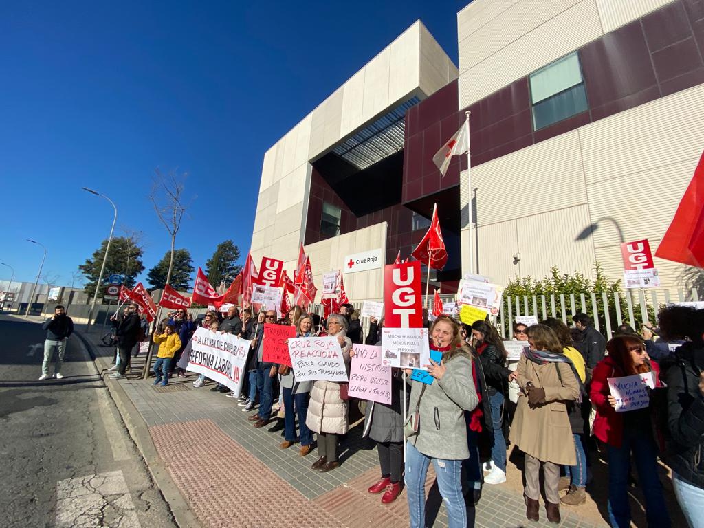 Protestas de los trabajadores de Cruz Roja