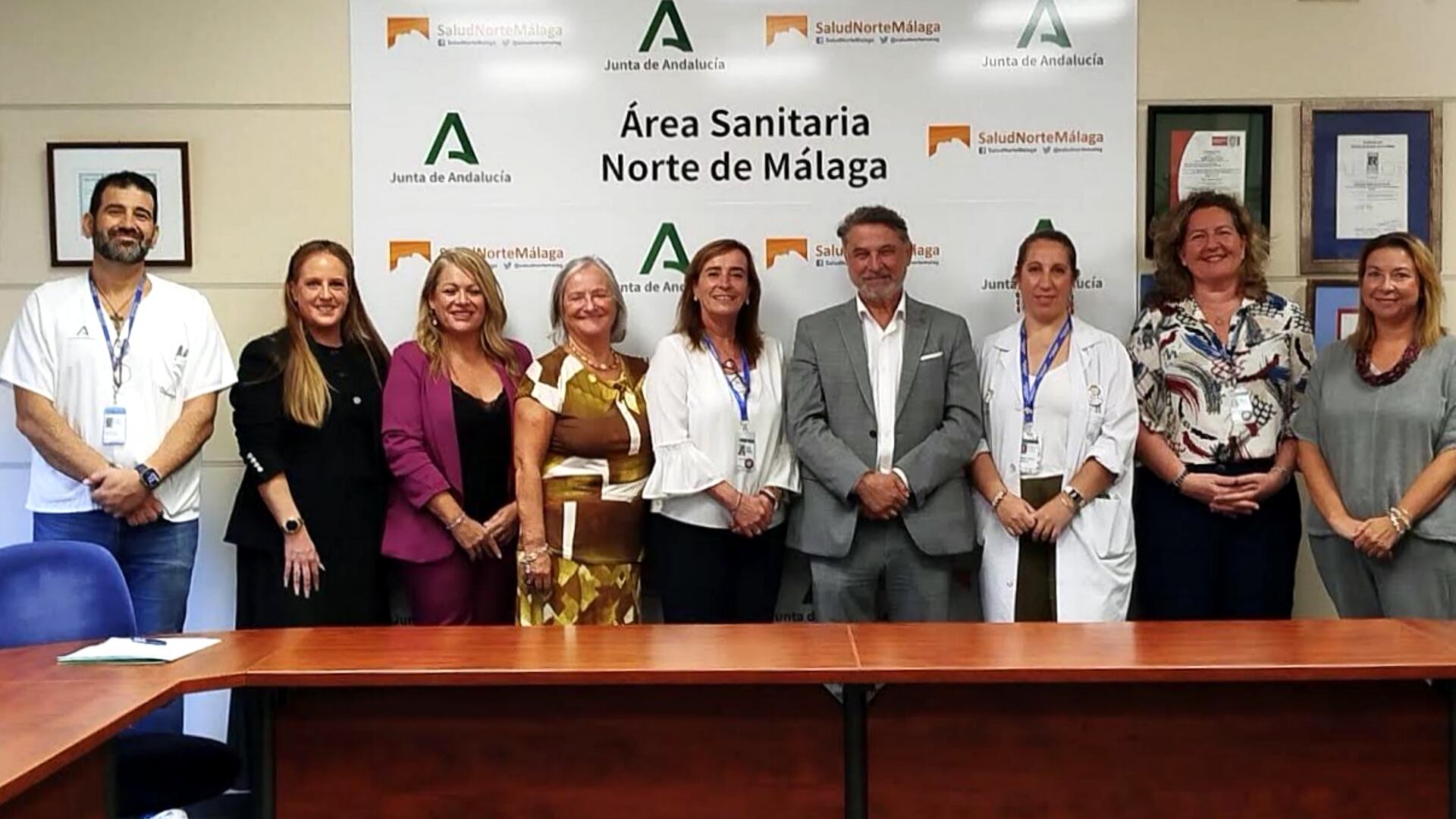 Firma del convenio entre la AECC y el Área Sanitaria Norte de Málaga