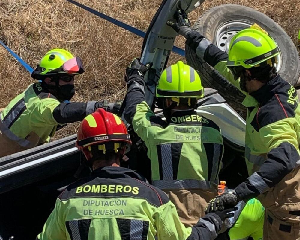 Trabajo de los bomberos de la Diputación de Huesca