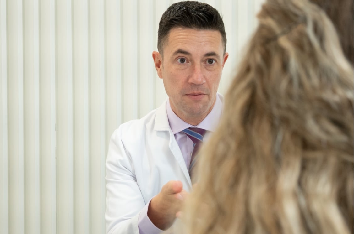 El doctor José Manuel Gómez, ginecólogo experto en reproducción asistida y director médico de IVF-Life Alicante.