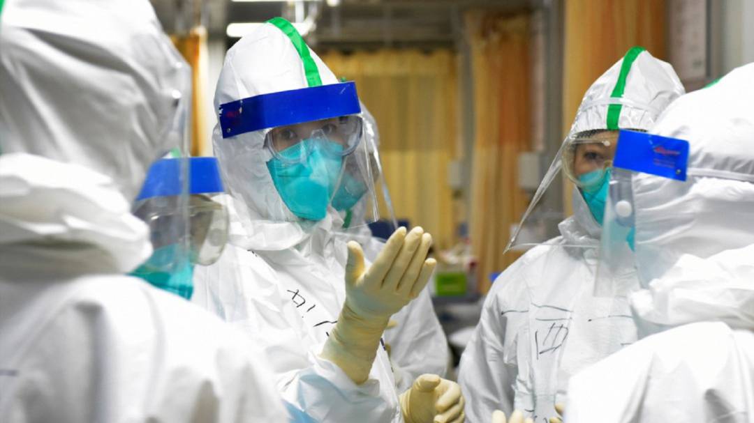 Profesionales sanitarios ante la crisis del covid-19.