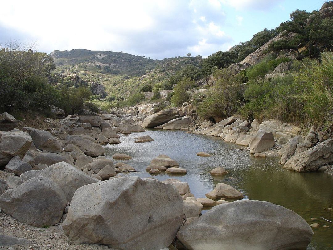 Río Hozgarganta en Jimena.