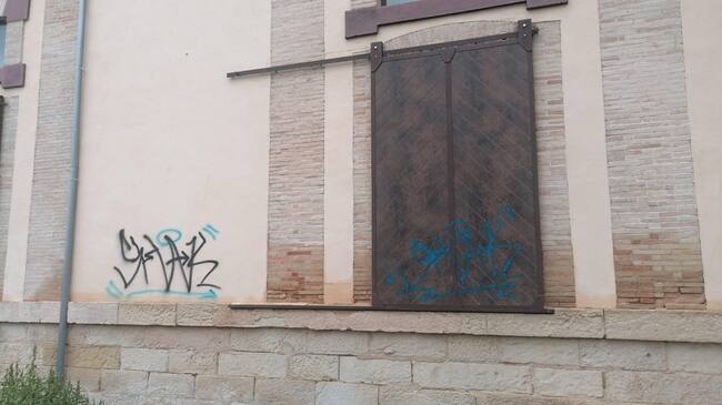 Pintadas en la parte posterior del MUVI