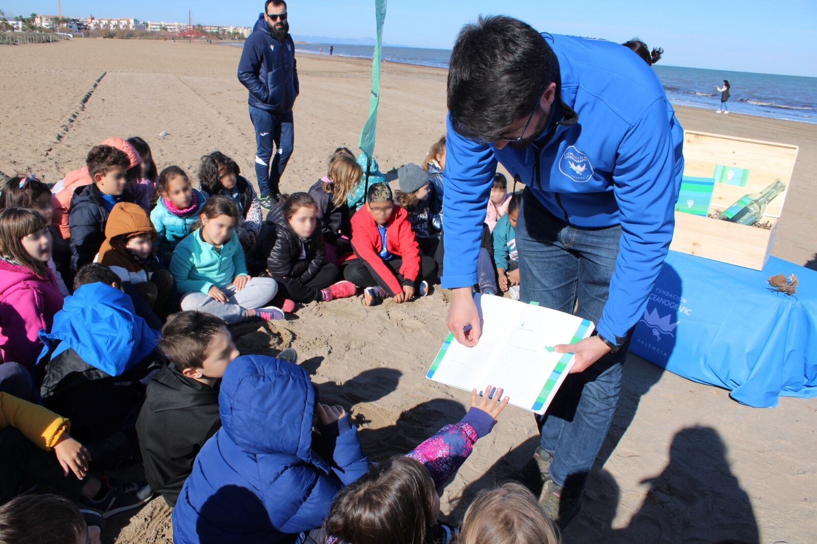 Presentación del proyecto Posidonia al alumnado del colegio Pou de la Muntanya de Dénia.