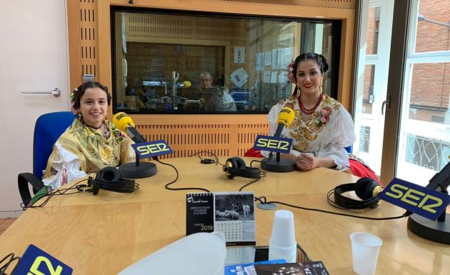 Isabel López y Candela Sánchez minutos antes de su entrevista para el programa A vivir que son dos días