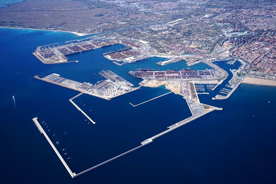 Vista aérea del puerto de València.