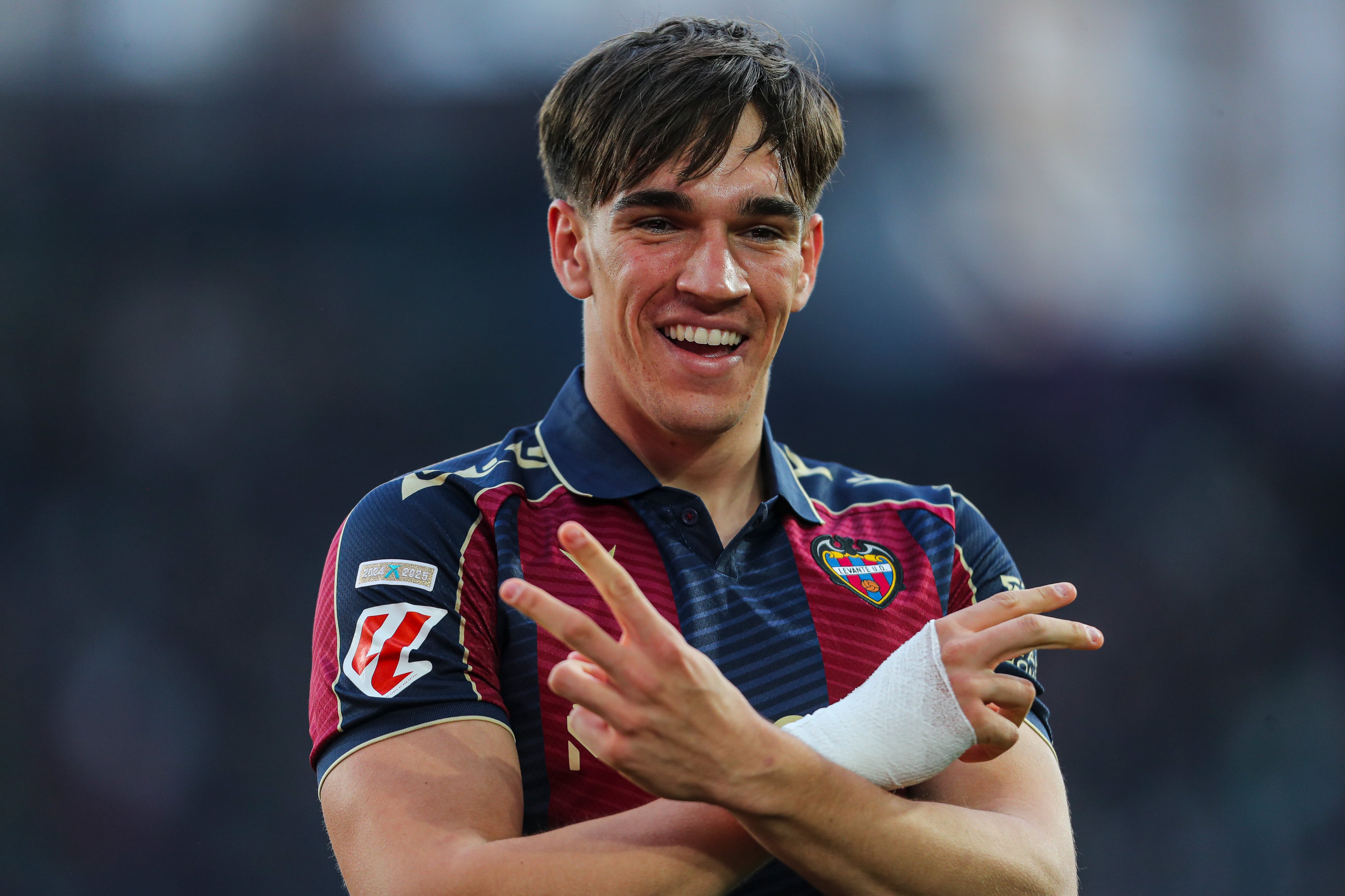 VALENCIA, SPAIN - MARCH 21: Carlos Espi of Levante UD celebrates a goal during the Spanish league, LaLiga EA Sports, football match played between Levante UD and Real Oviedo at Ciutat de Valencia stadium on March 21, 2026, in Valencia, Spain. (Photo By Ivan Terron/Europa Press via Getty Images)