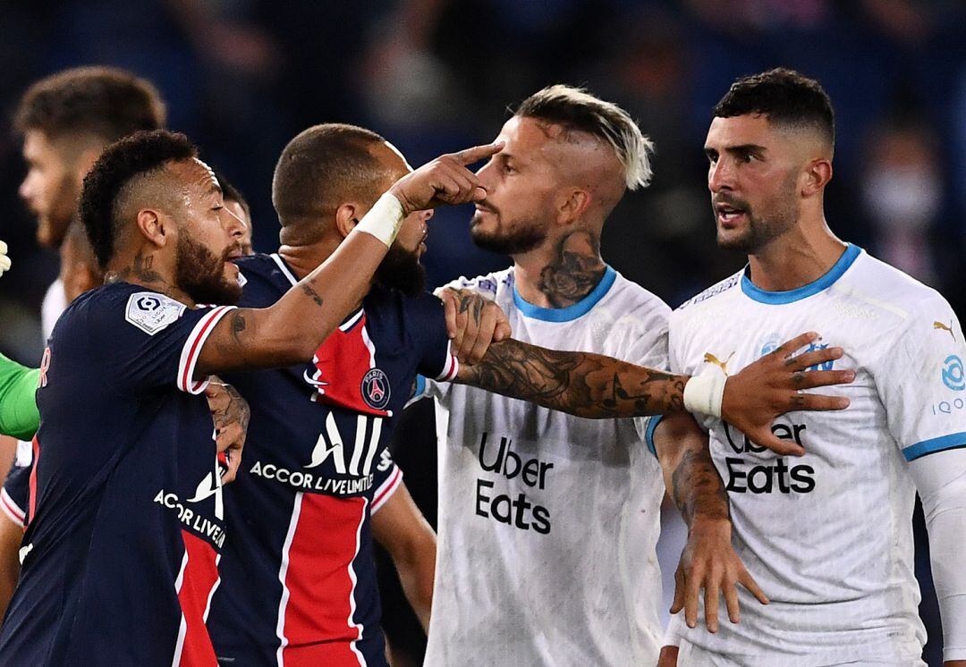 Neymar, Kurzawa, Bendetto y Álvaro González