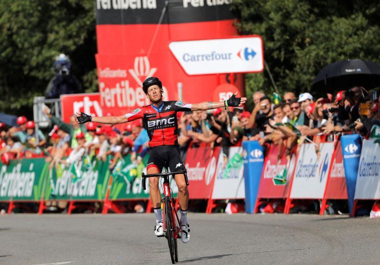 De Marchi celebra su victoria en la 11ª etapa