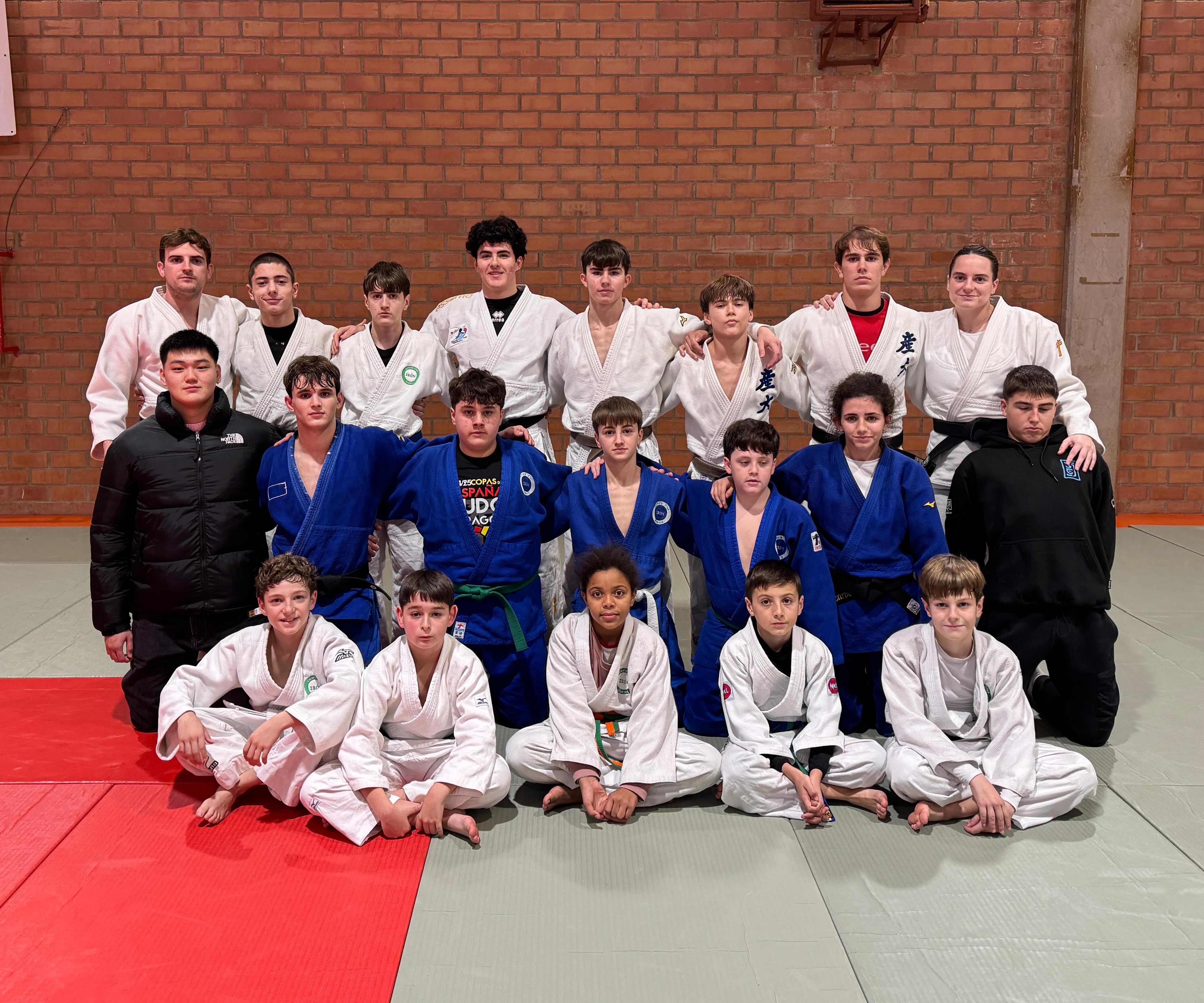 Deportistas del Club Judo Ibón