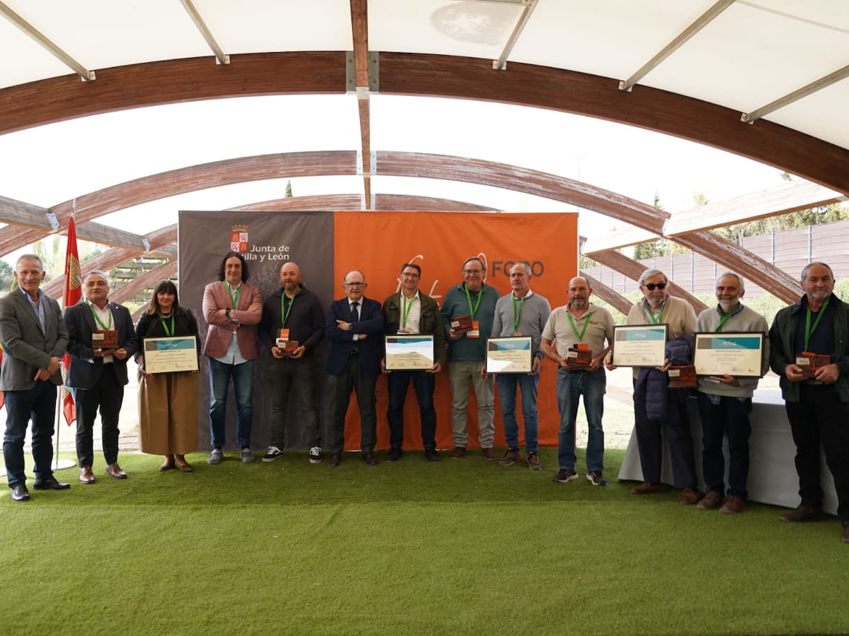 Guzmán recibe el Premio Fuentes Claras por la rehabilitación de la fuente San Quinces como Biblioteca Verde