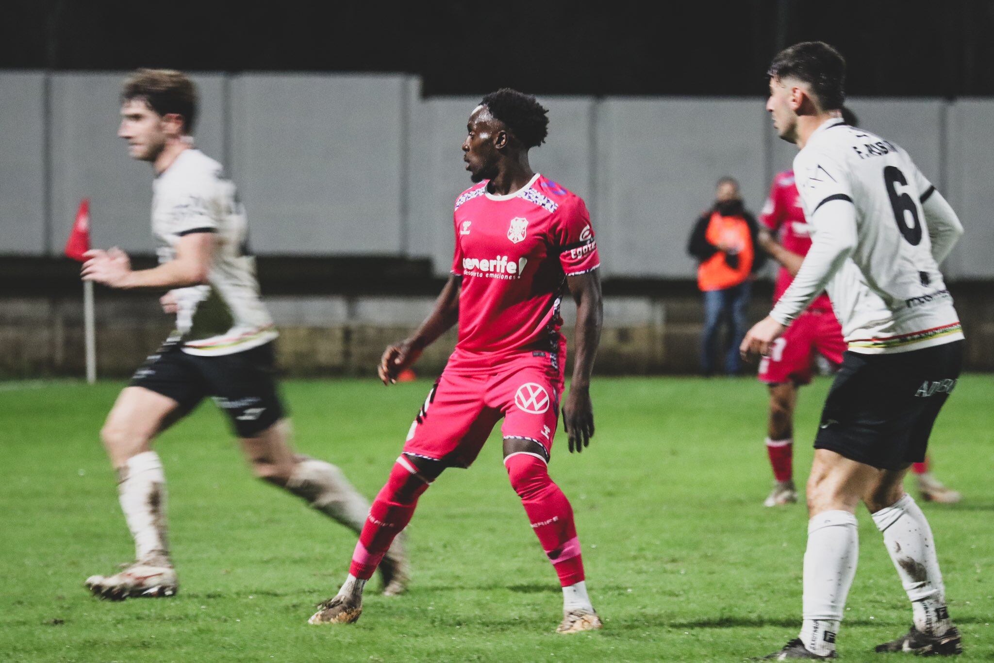 Diarra en una acción del partido de Copa ante el CD Alfaro.