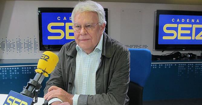 Foto de archivo de Felipe González, en los estudios de Radio Madrid