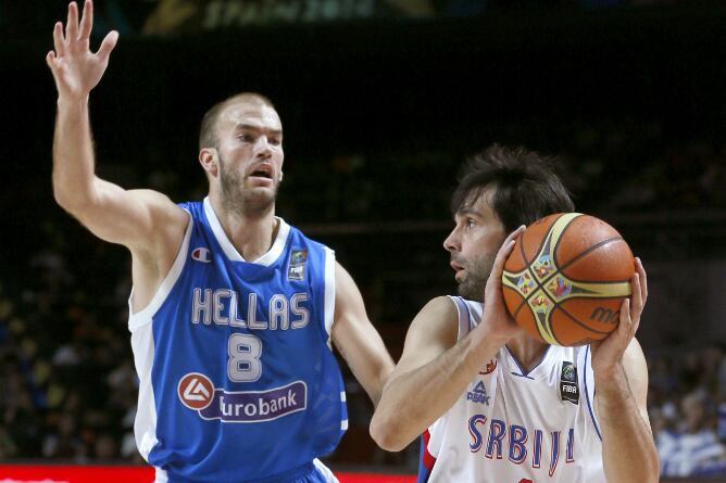 Milos Teodosic busca opción de pase