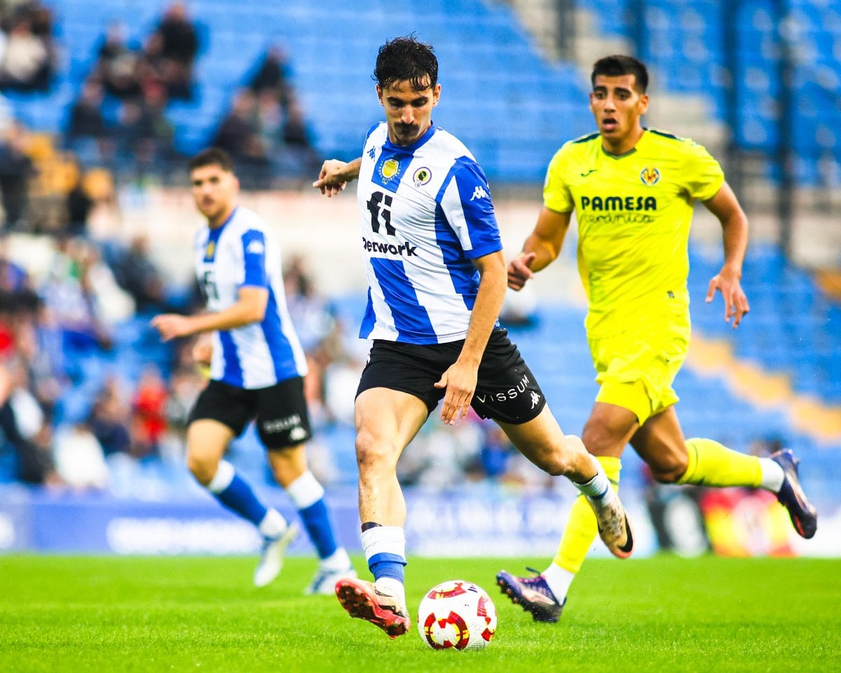 Oriol Soldevila, jugador del Hércules, frente al Villarreal B