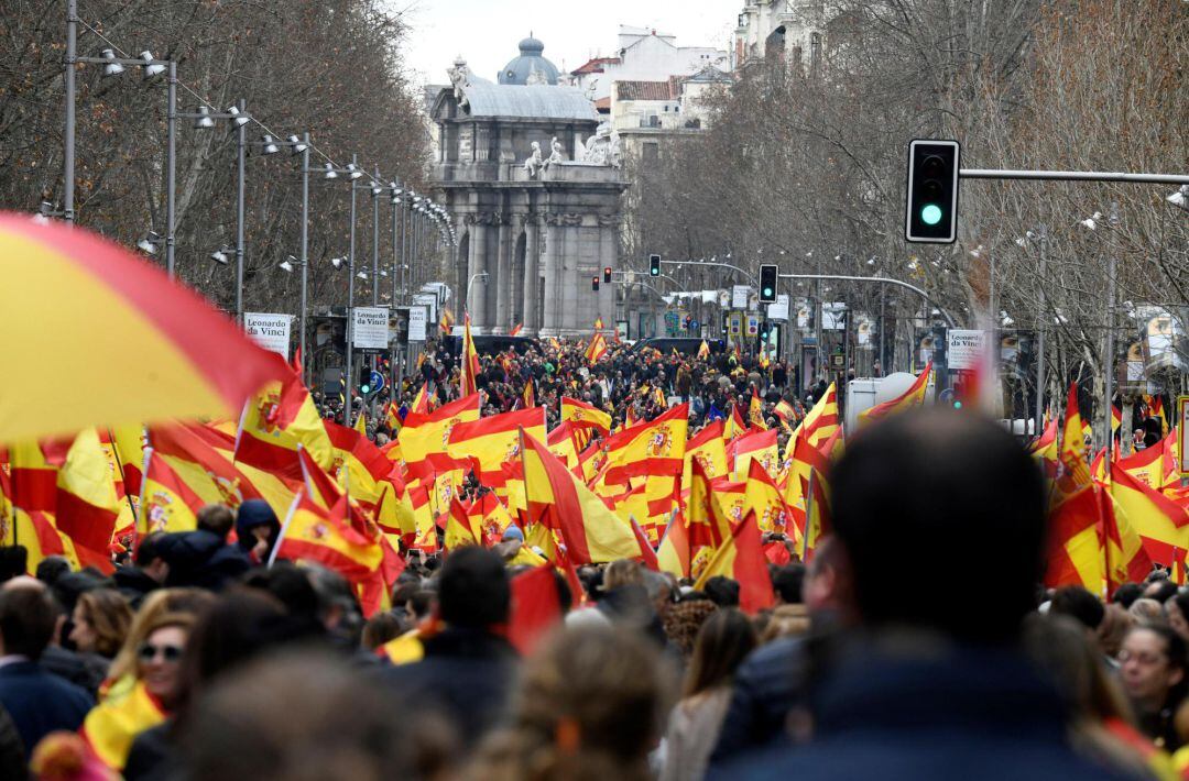 Vista de la calle de Velázquez, durante la concentración convocada por PP, Ciudadanos y VOX este domingo en la plaza de Colón de Madrid, en protesta por el diálogo de Pedro Sánchez con los independentistas catalanes y en demanda de elecciones generales