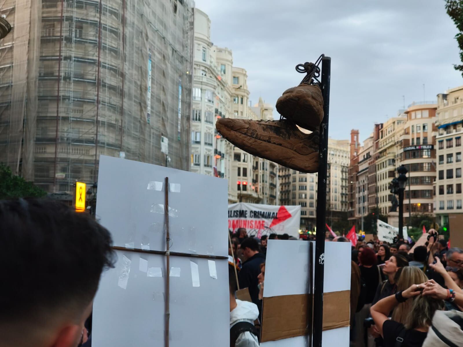 Manifestación por la dimisión de Mazón tras la DANA 2024 en València