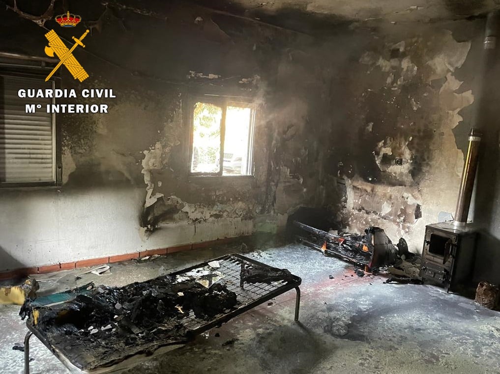 Incendio en la localidad de Frula-Almuniente