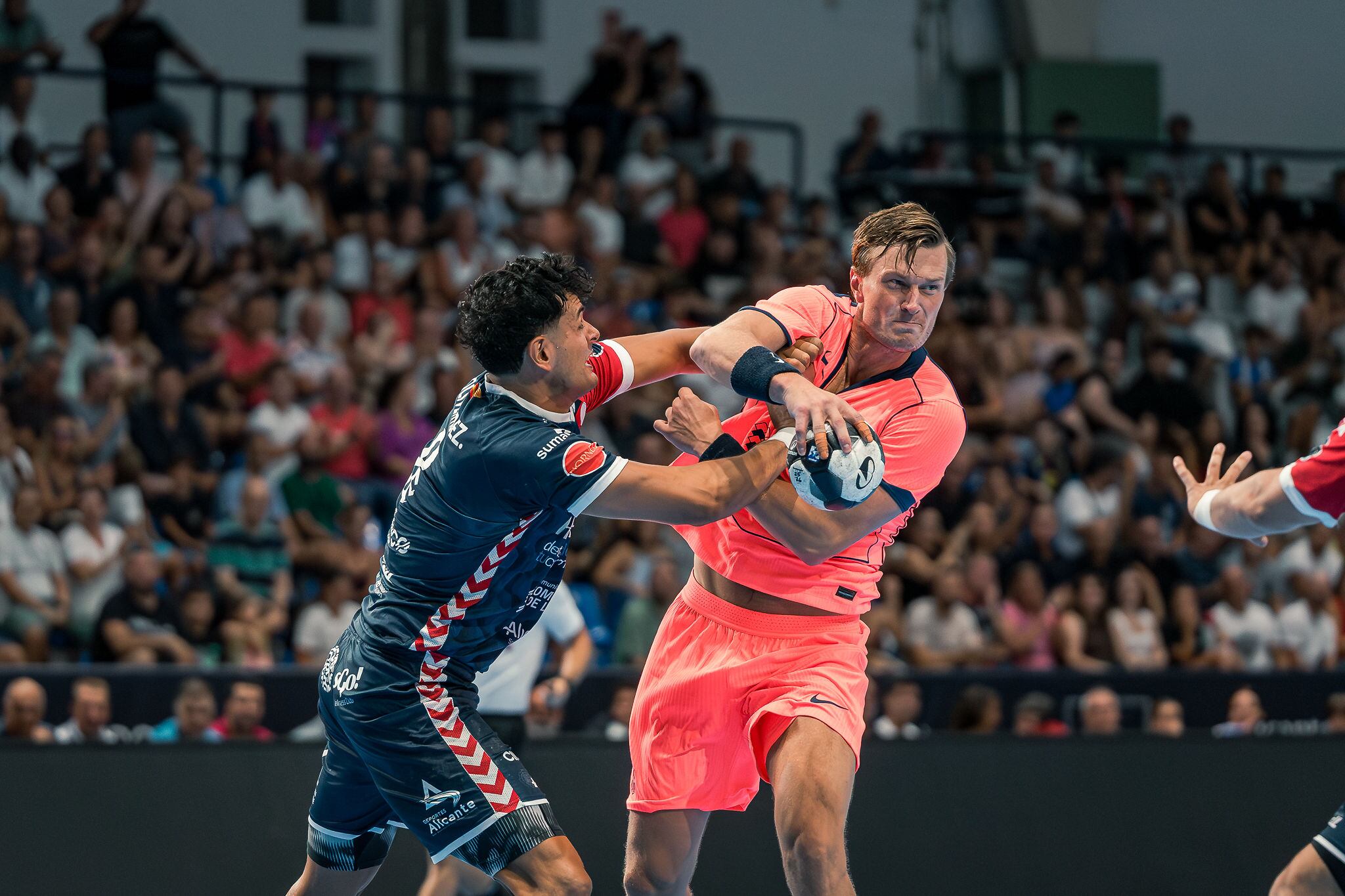 Imagen del encuentro entre Horneo EÓN Alicante y el FC Barcelona