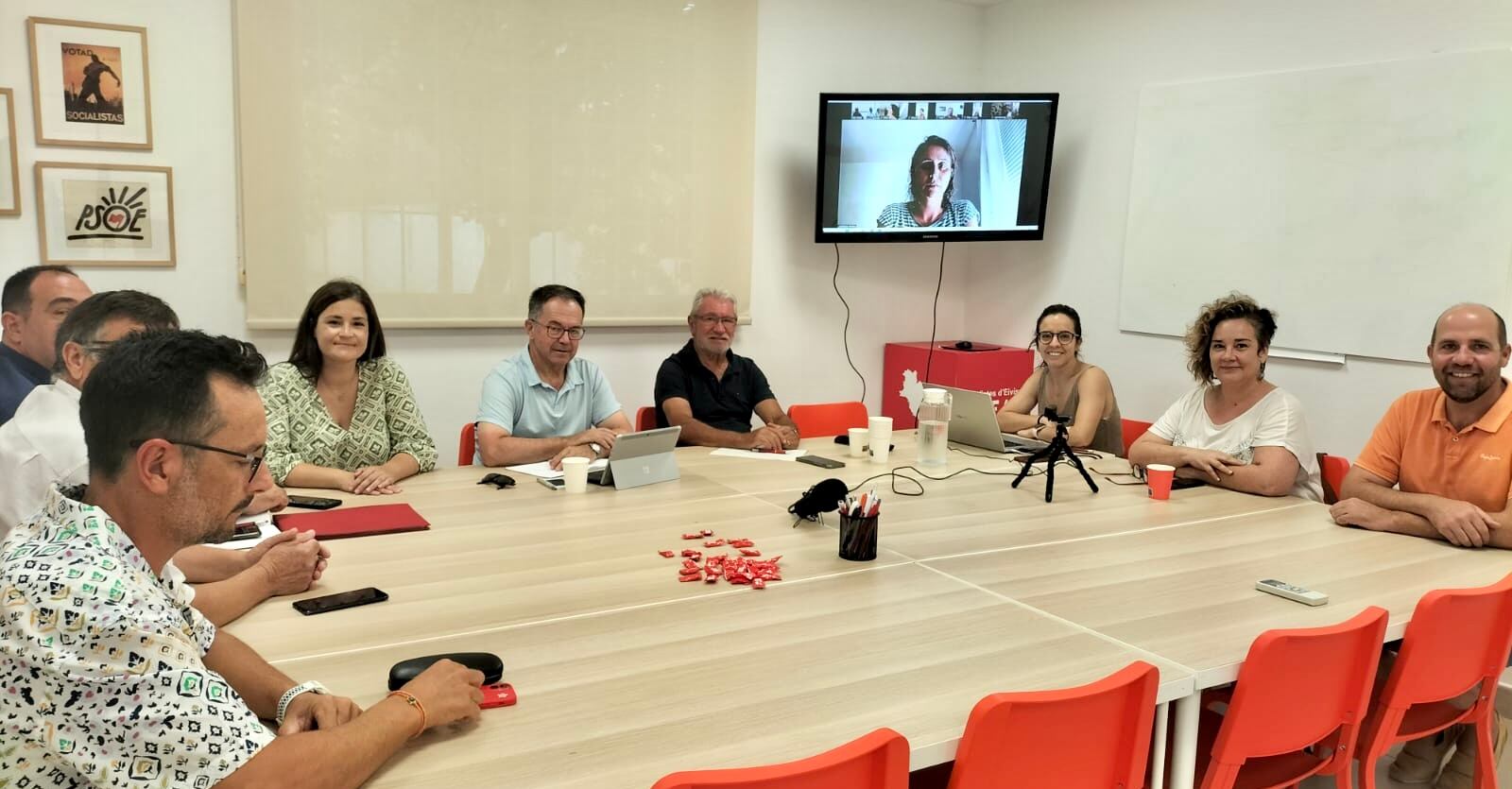 Un momento durante la reunión de la ejecutiva