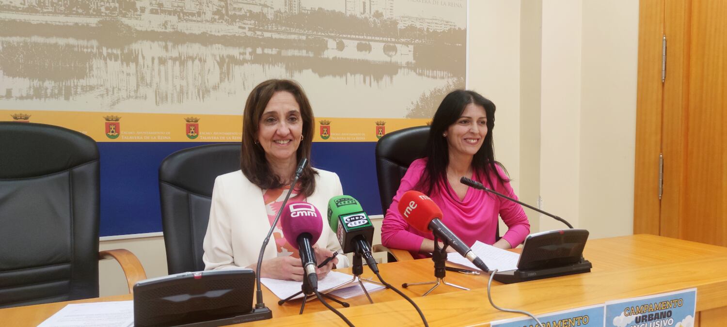 Flora Bellón y Nuria Sánchez en rueda de prensa