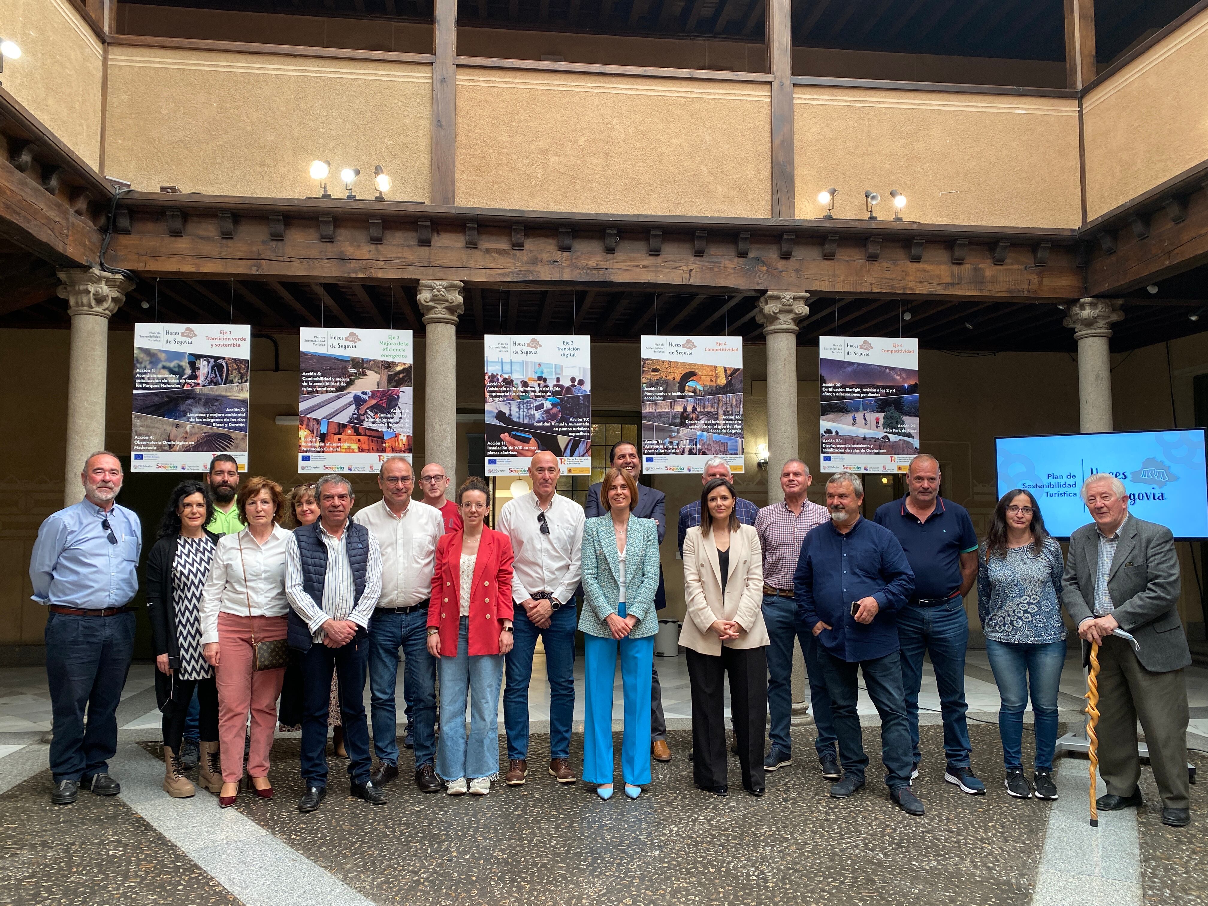 Representantes de la Diputación Provincial y del entorno de las Hoces de Segovia en la presentación del Plan de Sostenibilidad