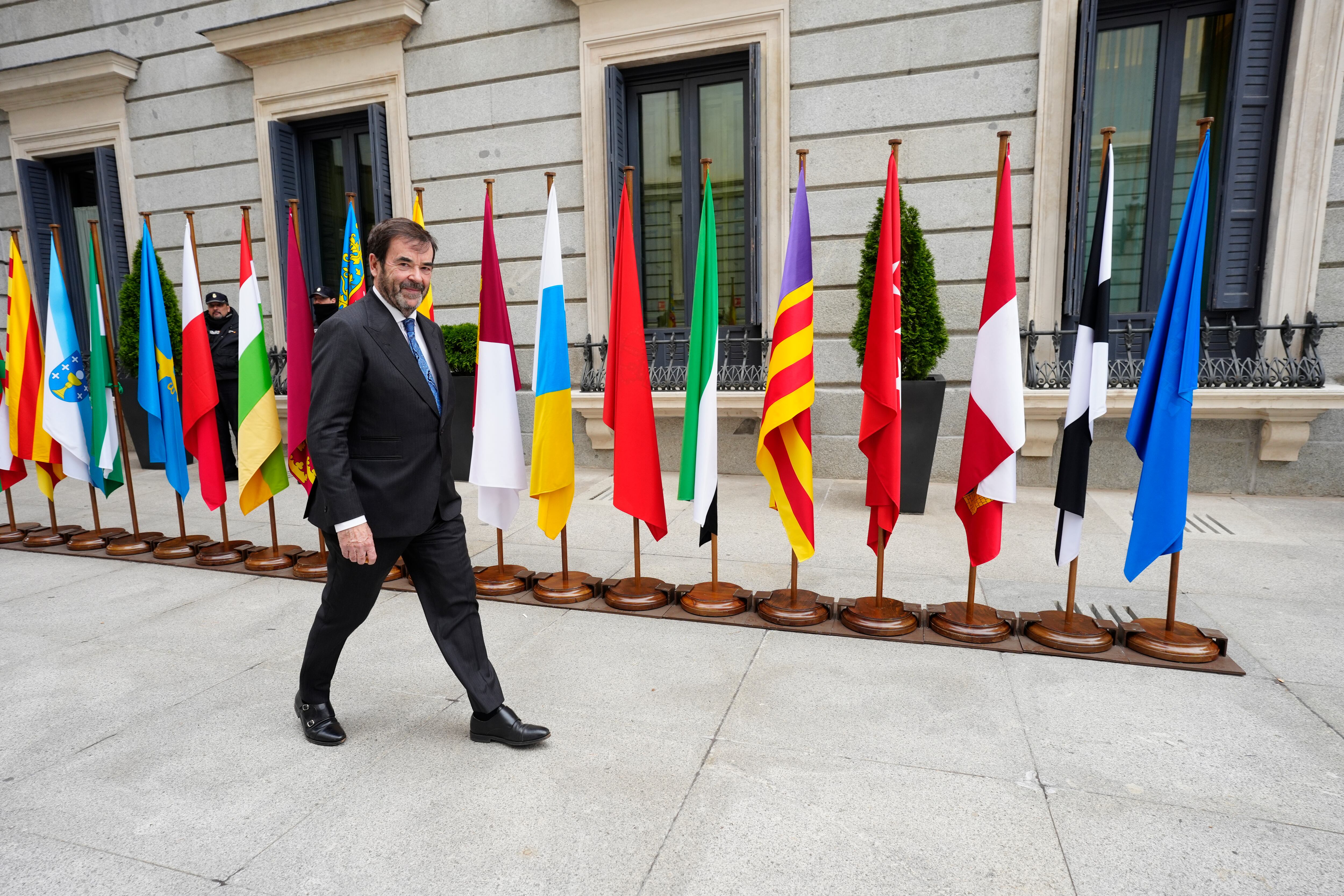 El presidente del Consejo del General del Poder Judicial (CGPJ), Vicente Guilarte, sale del Congreso este miércoles.