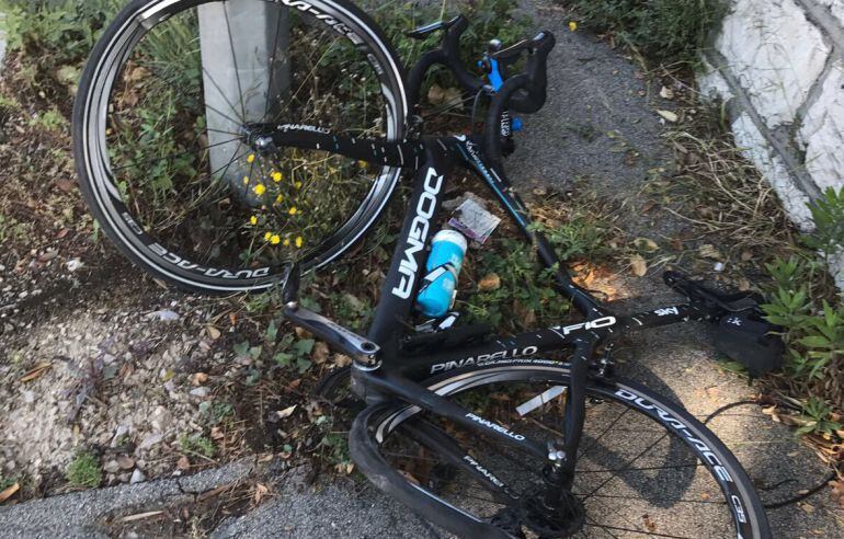 Así ha quedado la bicicleta de Froome tras el atropello