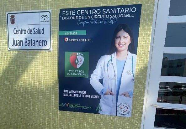 Carteles informativos en un centro de salud