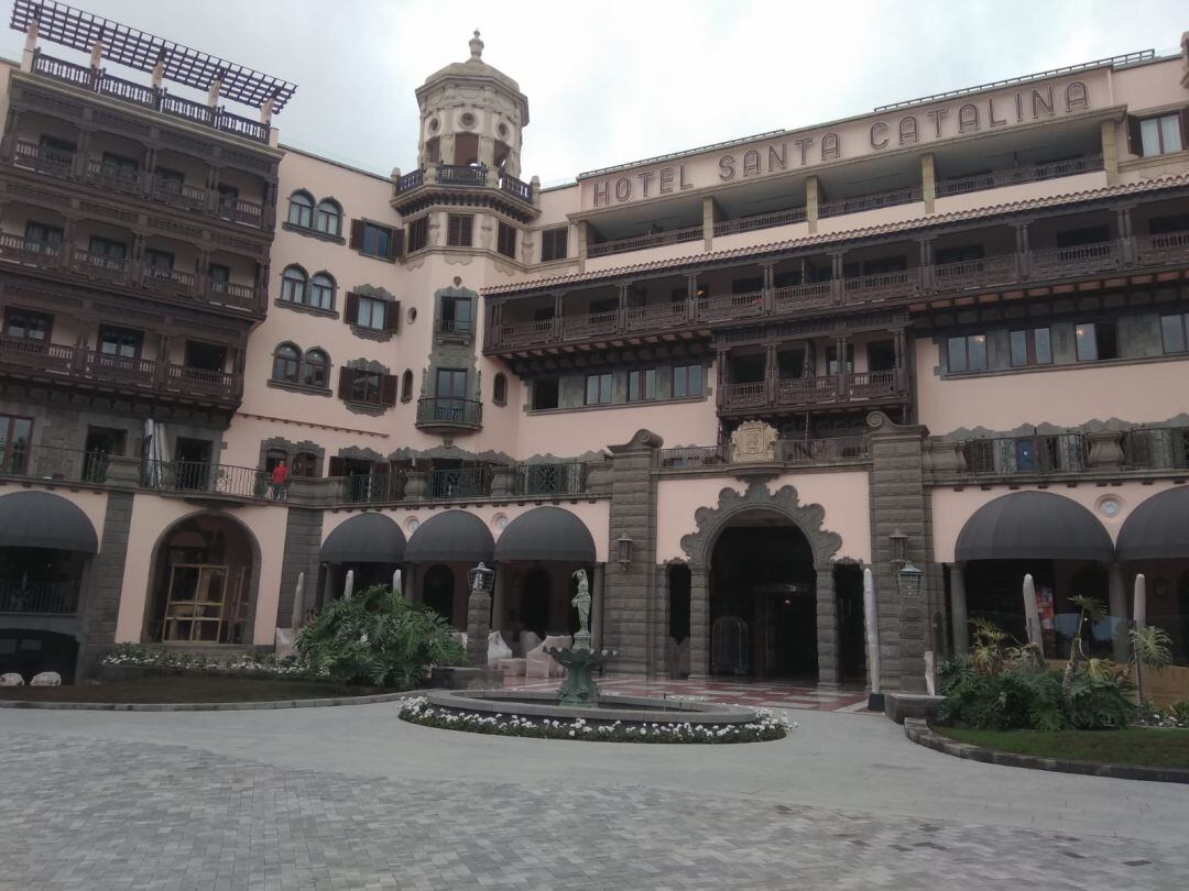 Reforma del Hotel Santa Catalina de Las Palmas de Gran Canaria. 