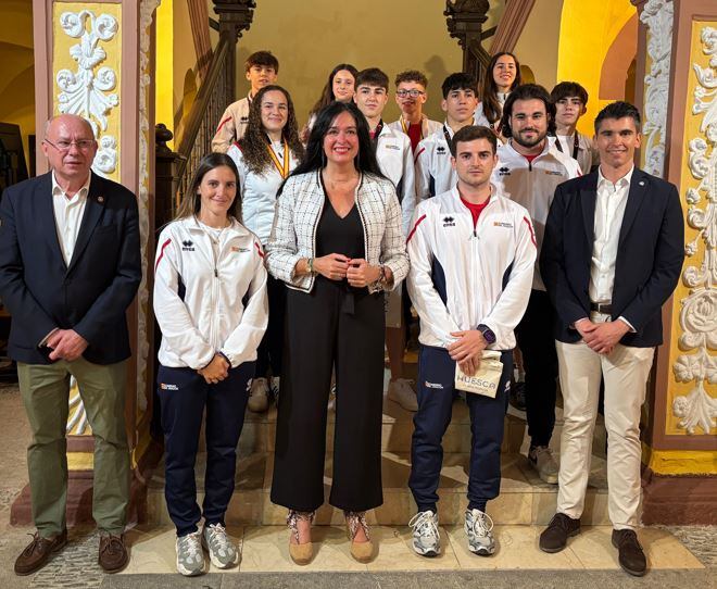 Recepción en el Ayuntamiento de Huesca a los jóvenes judokas
