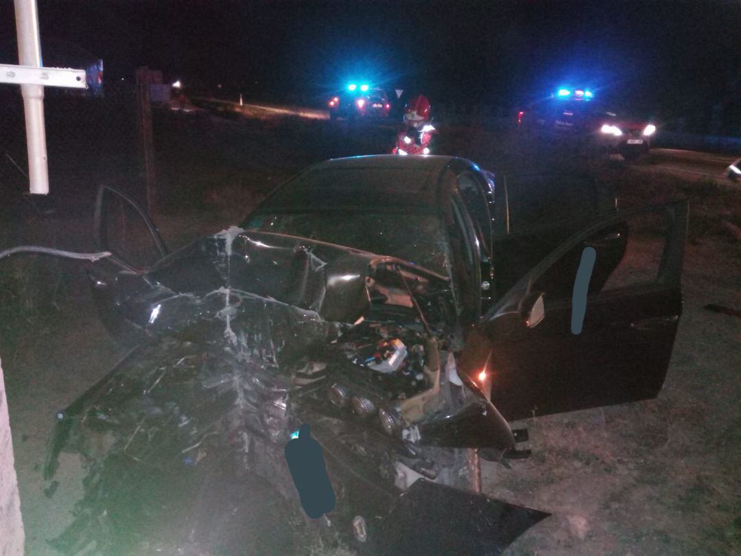 Estado en el que quedó el vehículo accidentado en Caparroso.