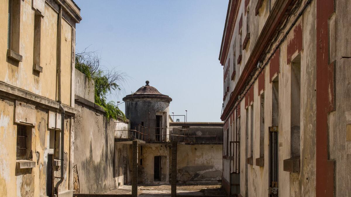 25 entidades firman un manifiesto para reclamar la reversión gratuita de la vieja cárcel de la Torre