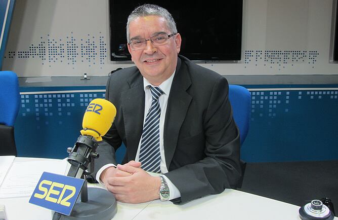 Jose Manuel Vela, conseller de Hacienda y Administración Pública de la Generalitat Valenciana, en los estudios de la Cadena SER