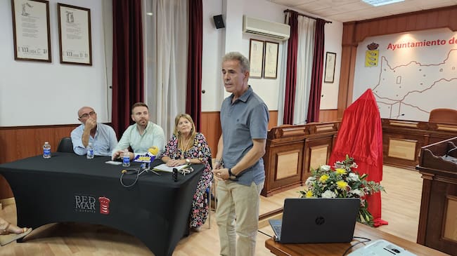 Momento de la intervención del autor, José Ignacio Fernández Martos